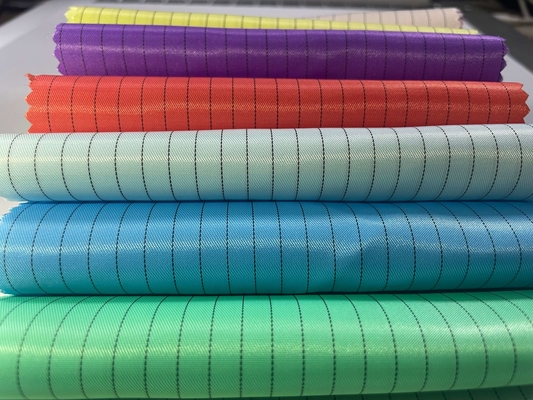 Tissus conducteurs antistatiques 100% polyester Stripe Tissus antistatiques de grille de sergé d'ESD Poly pour des uniformes