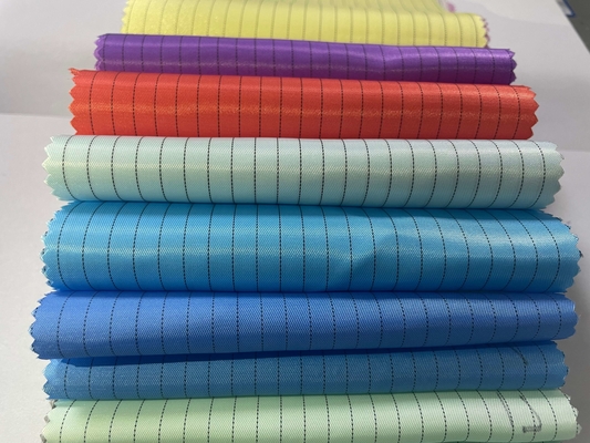 Tissu uniforme de polyester antistatique d'ESD de tissu de grille de la poussière 5mm de salle blanche anti tissu statique pour des vêtements de travail