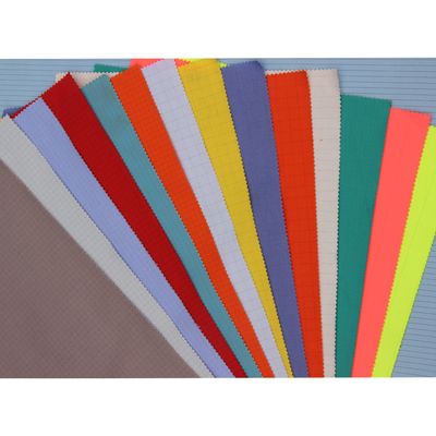 vêtement statique de polyester de grille de vêtements de tissus d'ESD de Cleanroom de 0.25cm anti